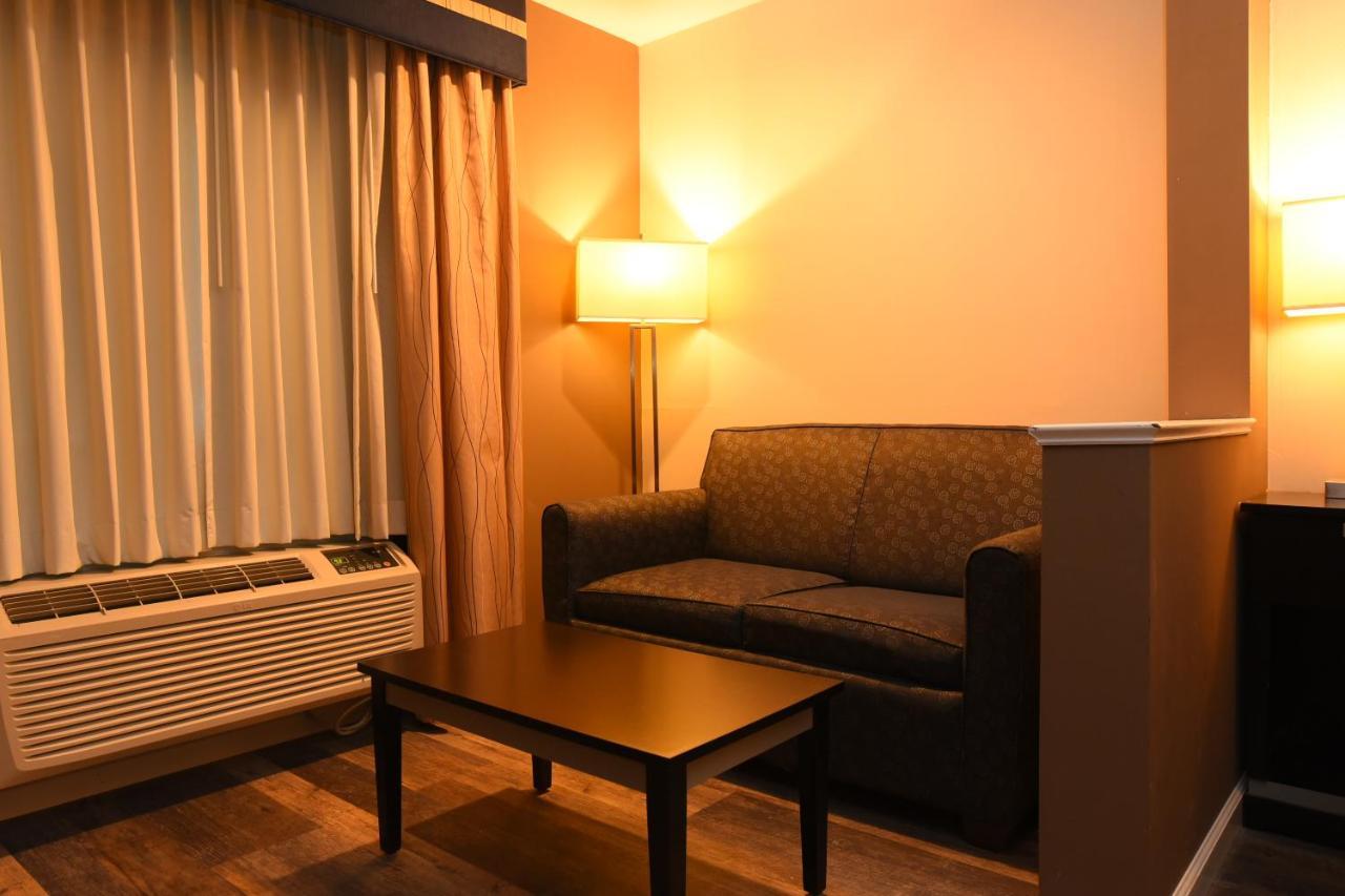 Rensselaer Capital Inn And Suites מראה חיצוני תמונה