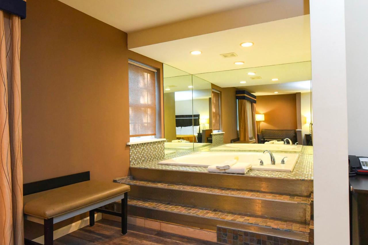 Rensselaer Capital Inn And Suites מראה חיצוני תמונה